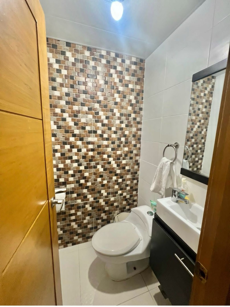 apartamentos - Vendo apto urbanización Fernández US 198,000Mantenimiento $ 4000 125 mts. 3HB 6
