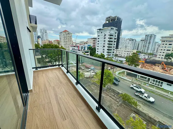 apartamentos - Rento apartamento sin amueblar en Naco Dos parqueos Cuarto de servicio  7