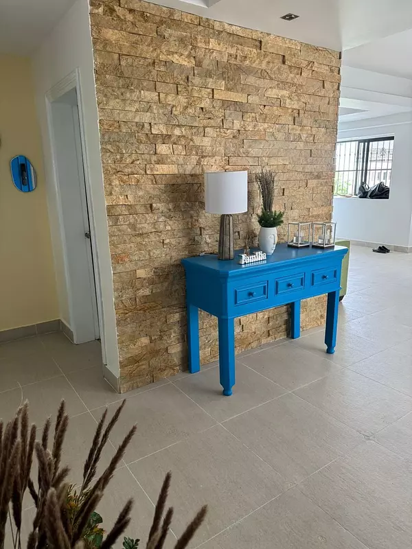 apartamentos - Amplio apartamento en venta con excelente ubicación, Bella Vista 
RD$22,500,000
 7