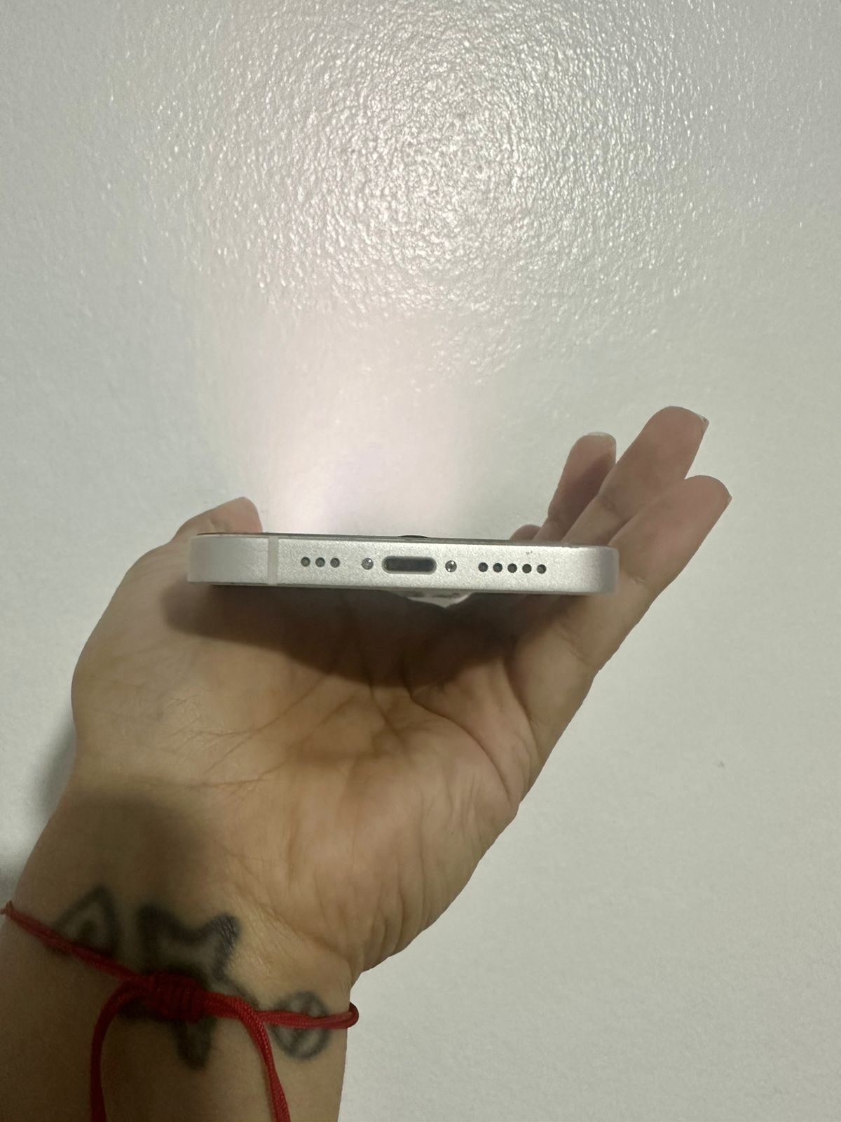 celulares y tabletas - Se vende IPhone 13  4