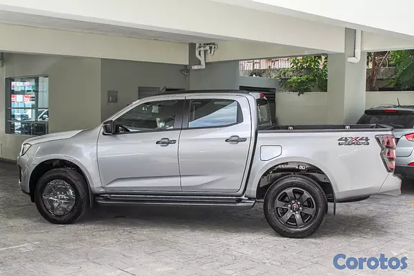 jeepetas y camionetas - Isuzu DMAX 4