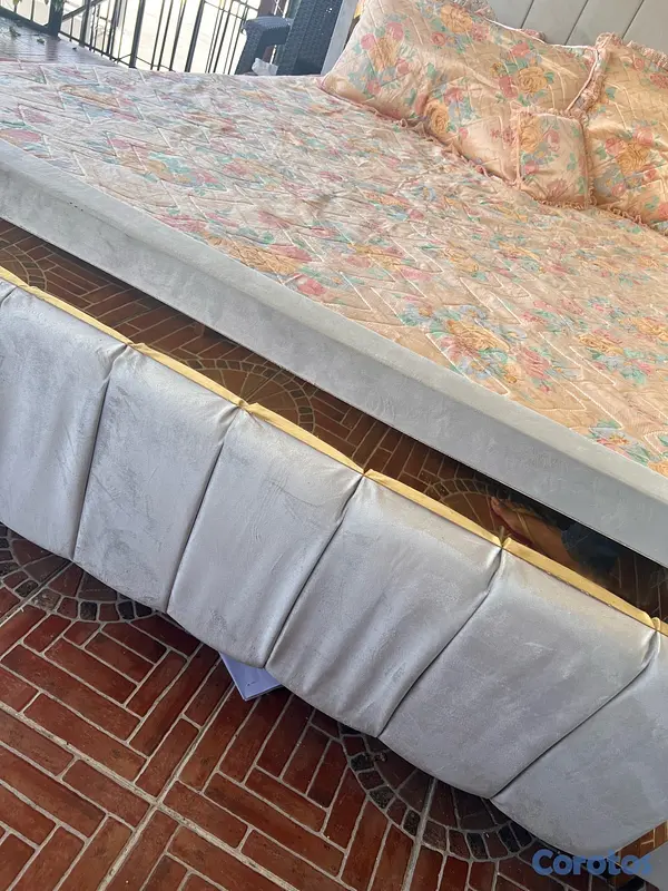 muebles y colchones - Cama queen como nueva  5