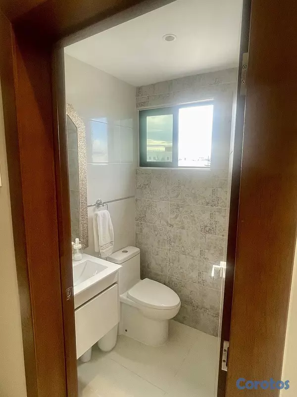 apartamentos - En venta 4to nivel en Los Restauradores 4