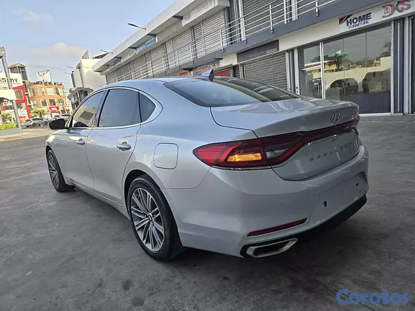 carros - HYUNDAI GRANDEUR 2018 GRIS 7