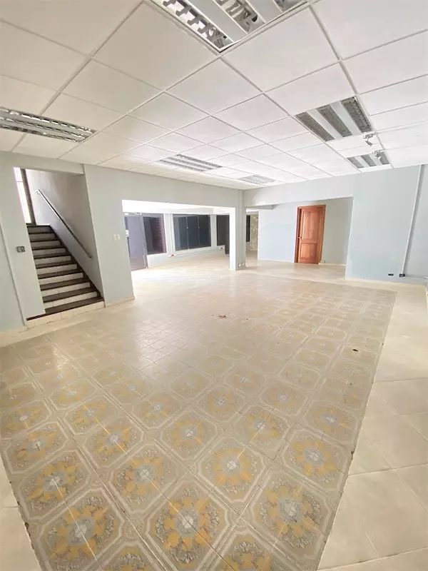 oficinas y locales comerciales - Local de 1500m dos niveles 3