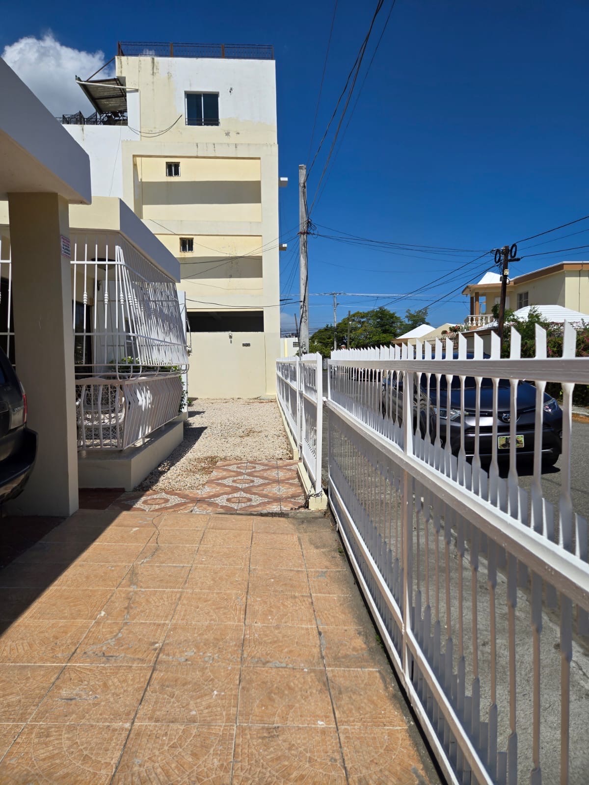 casas - Vendo hermosa casa en Residencial céntrico y tranquilo 1