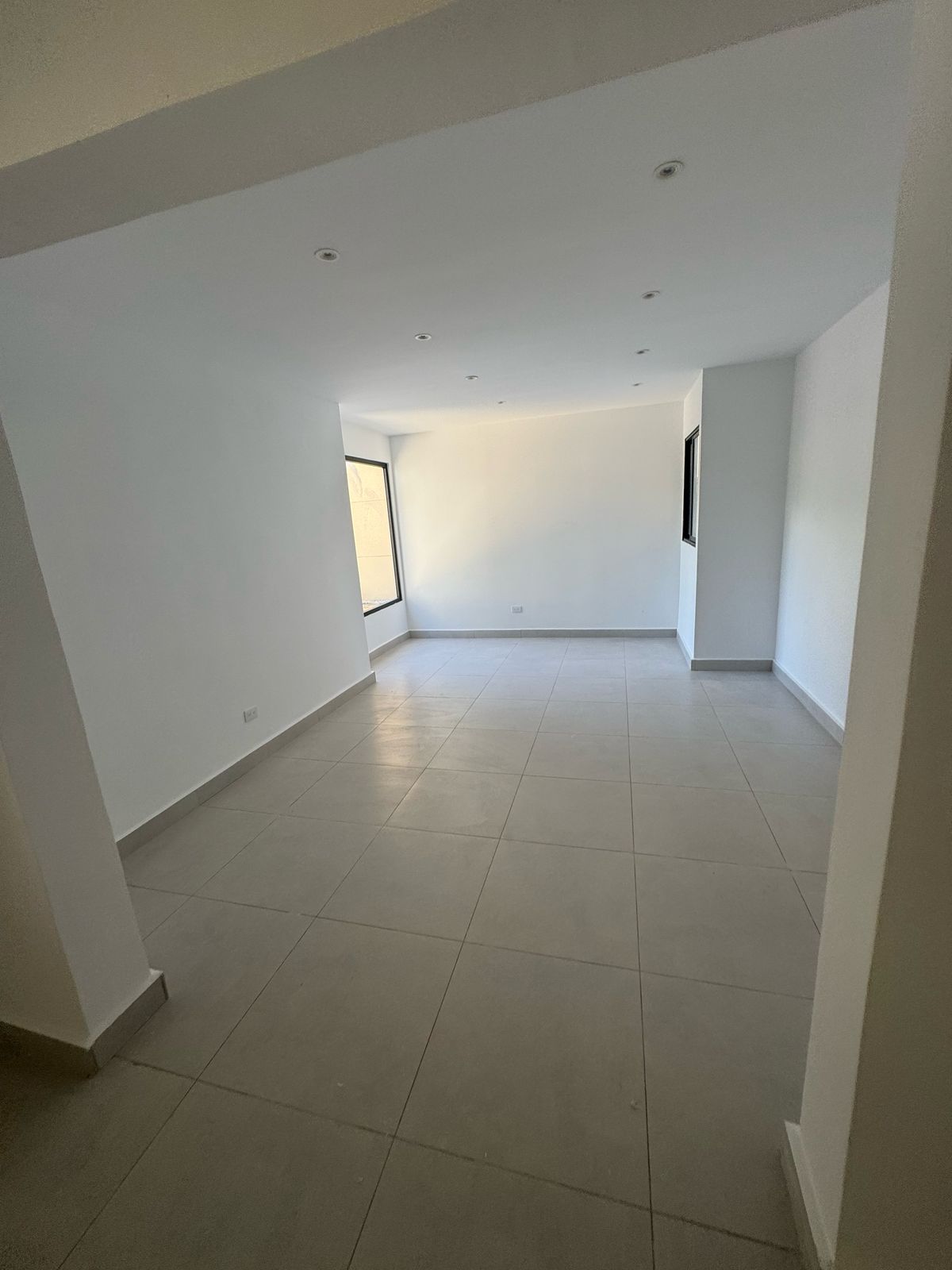 oficinas y locales comerciales - ALQUILO Piso 2 En La Julia de Oportunidad 8