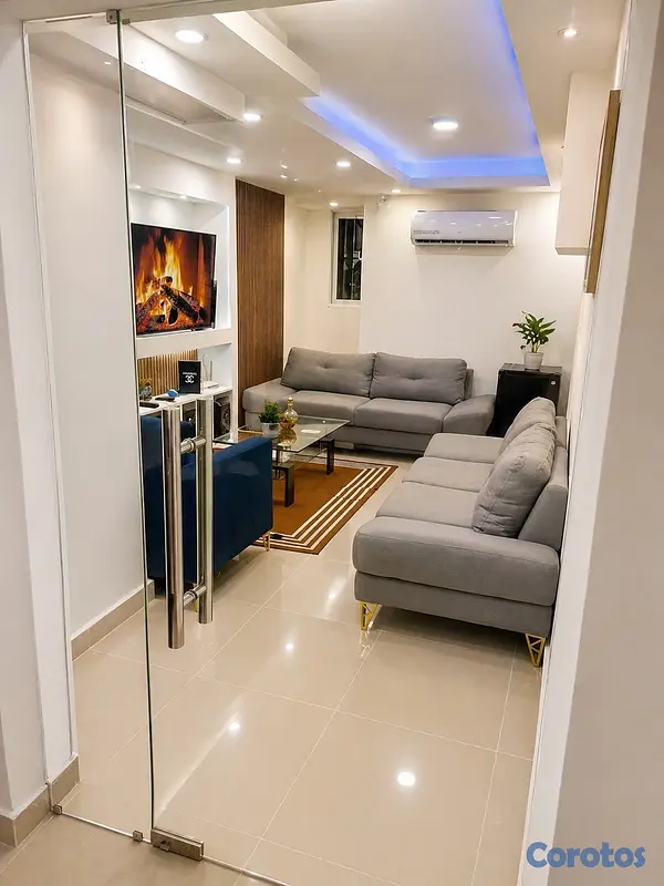 casas - espectacular casa de 3 niveles con excelente ubicación en venta  6