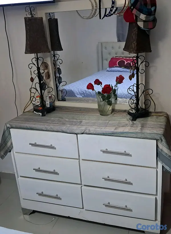muebles y colchones - Base de cama 80x80, espaldar, gabetero y biuri. (Precio Negociable). 5