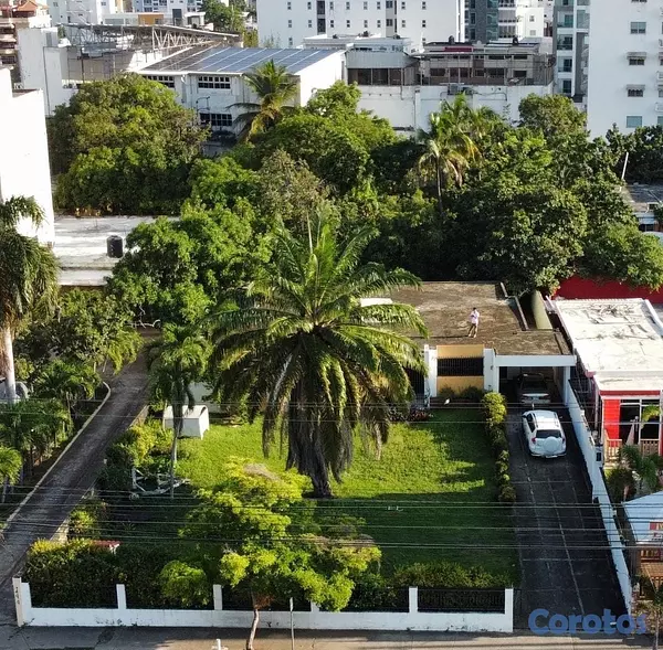 solares y terrenos - SOLAR COMERCIAL SOBRE AVENIDA PRINCIPAL  3