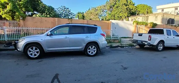 jeepetas y camionetas - Vendo Toyota rav4 oferta  5