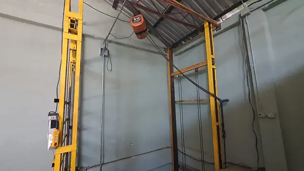 oficinas y locales comerciales - Alquilo Nave 1,500 metros en San Carlos 9