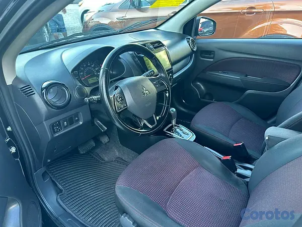 carros - Mitsubishi mirage black edition 2022 710,000 8