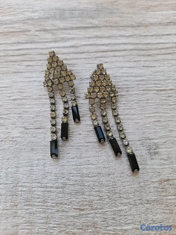 joyas, relojes y accesorios - Se Vende Aretes Vintange de fieata  3