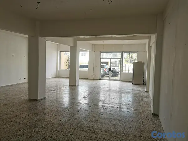 oficinas y locales comerciales - Local de 127 metro en Arroyo Hondo próximo a super 4