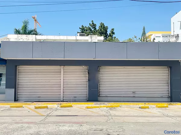 oficinas y locales comerciales - Local en Evaristo morales  2