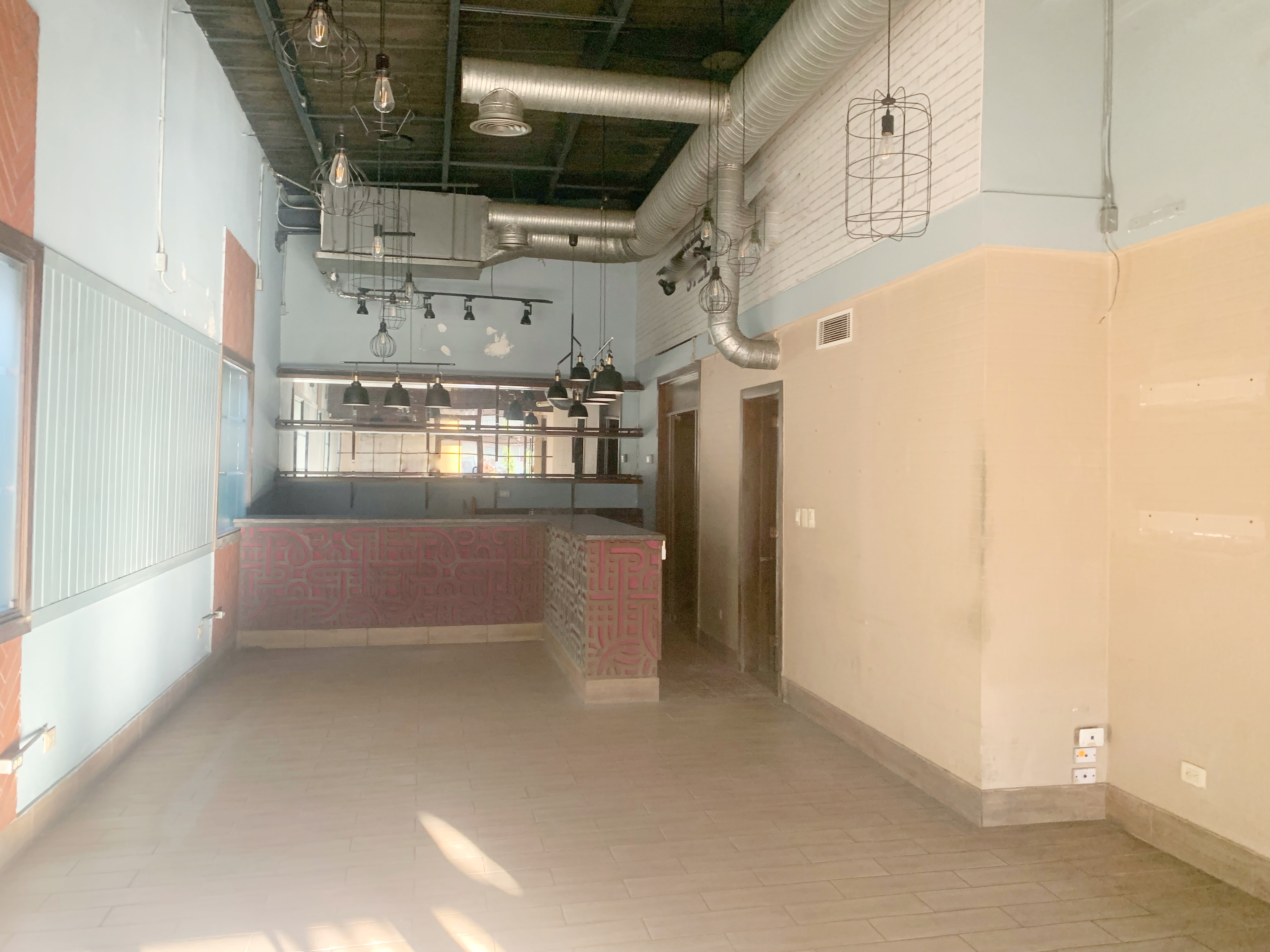 oficinas y locales comerciales - Local céntrico y comercial 2