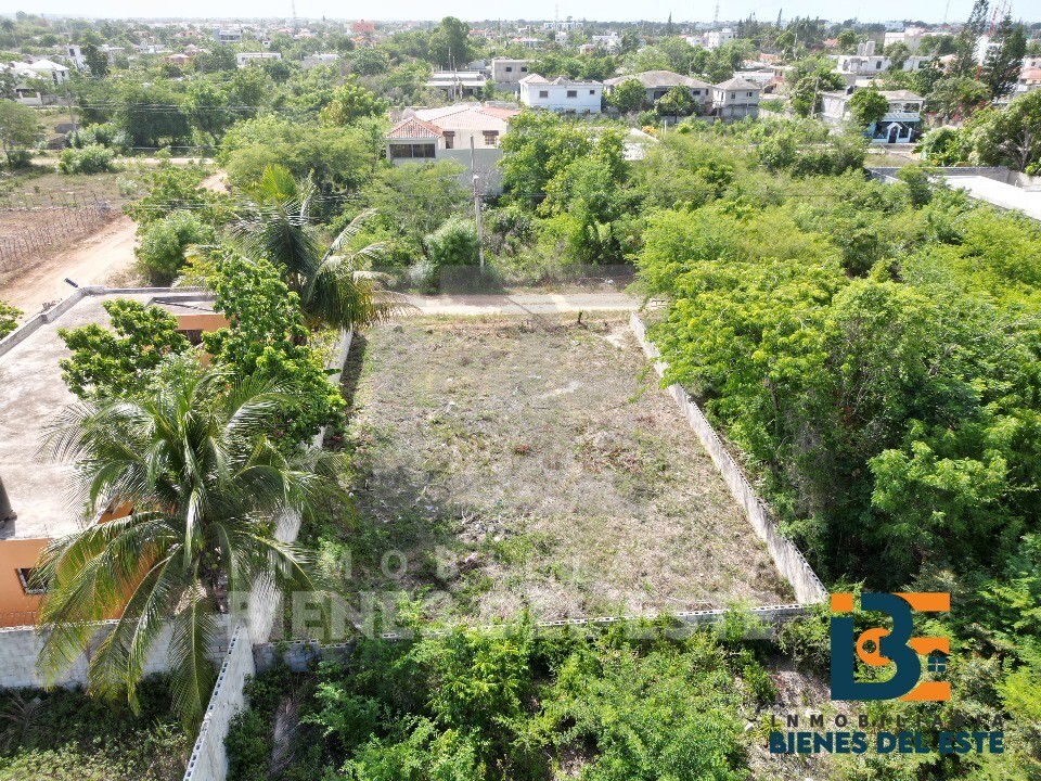solares y terrenos - SE VENDE SOLAR con 396.93 Metros en Residencial Villa España. 0