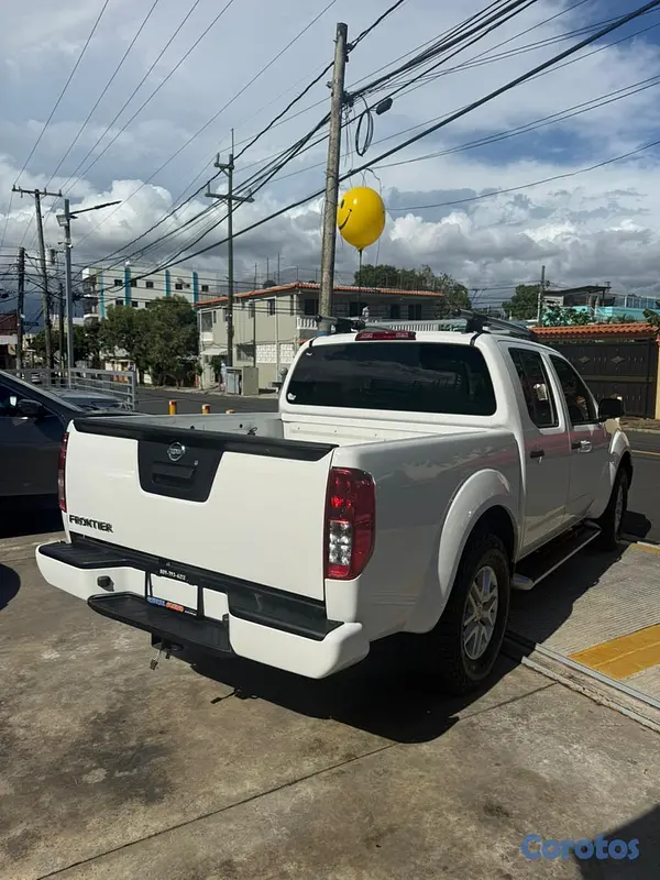 jeepetas y camionetas - Nissan Frontier SV 2021 7