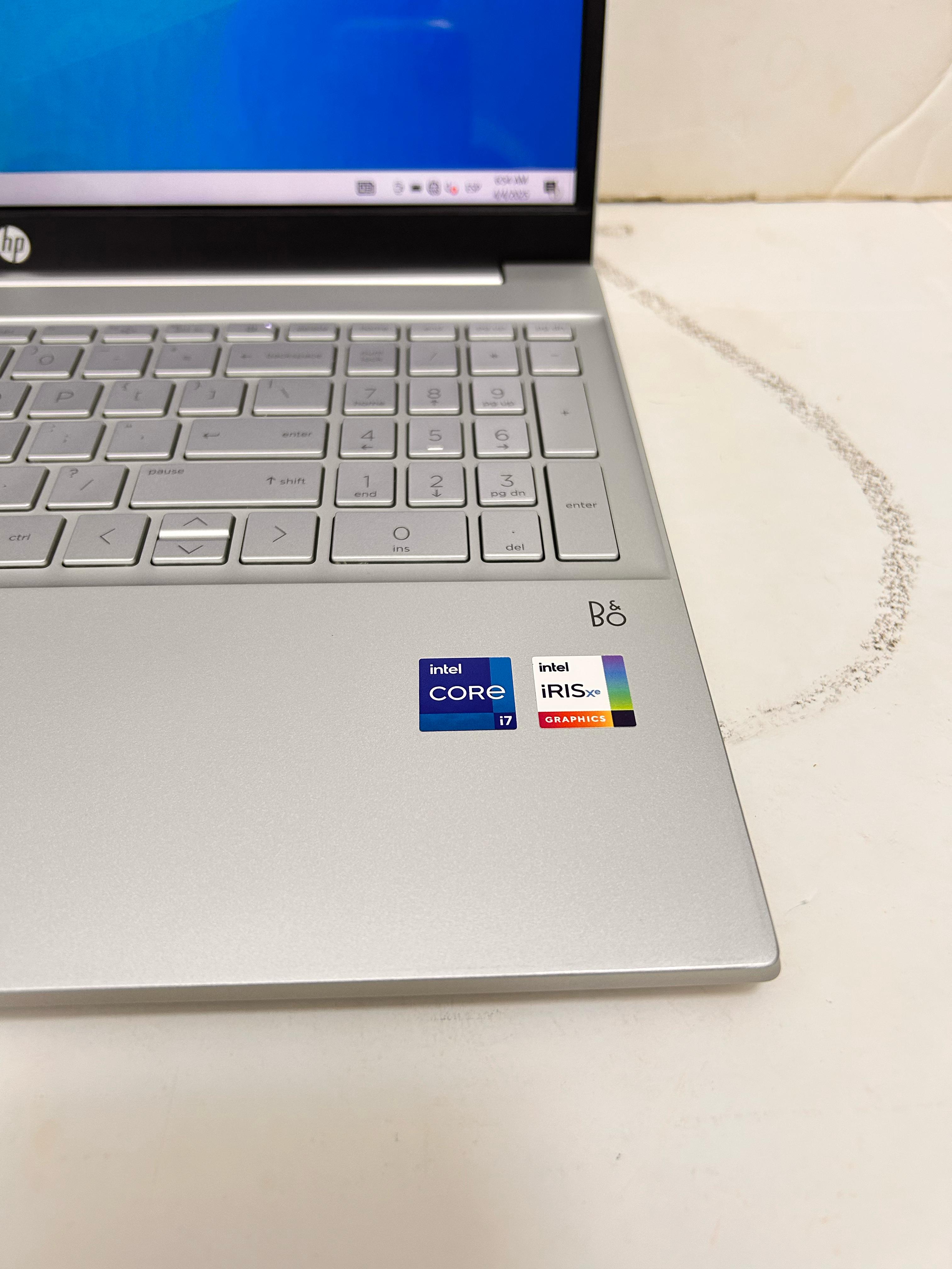 computadoras y laptops - HP Pavilion 15, 15”, 16GB RAM, i7 12th, 512GB SSD. 5