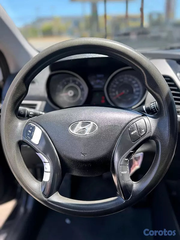 carros - HYUNDAI AVANTE 2014 5
