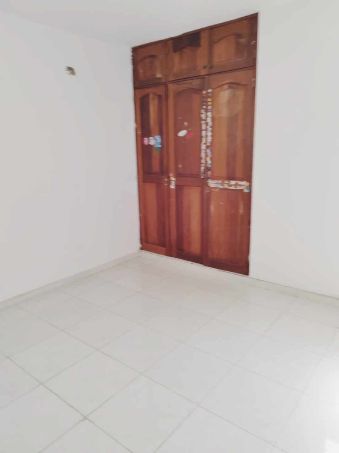 apartamentos - -De Oportunidad -Se Vende Apartamento en La Española  (primer nivel) de 140  mts 6