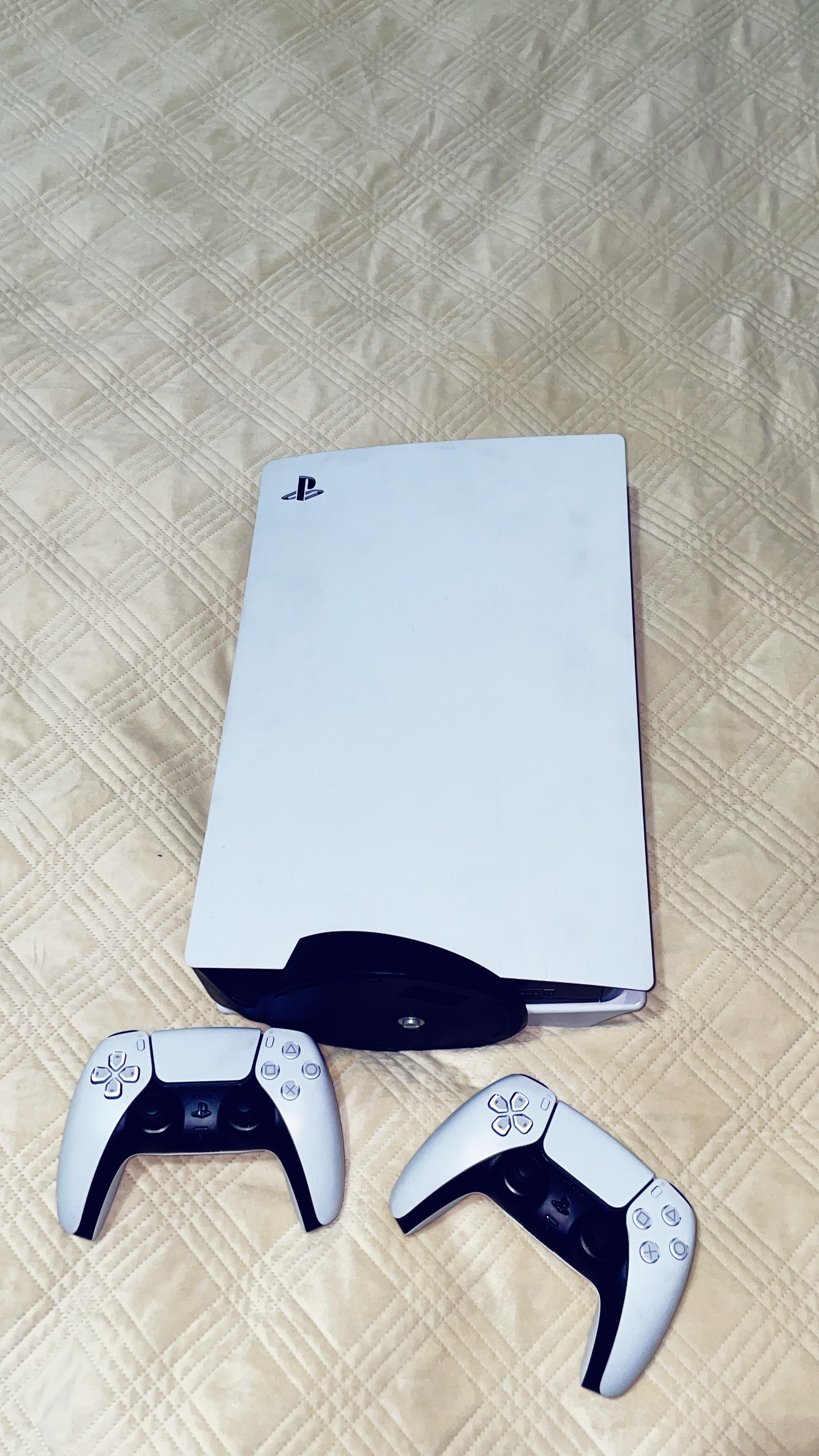 consolas y videojuegos - Ps5 Disco + 2 controles 0