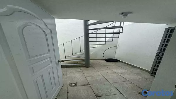 casas - Casa de 2 niveles en altos de arroyo hondo 6