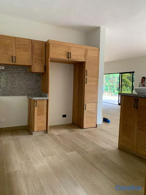 casas - Villa Exclusiva en La Colonia | Vive Rodeado de Na 19