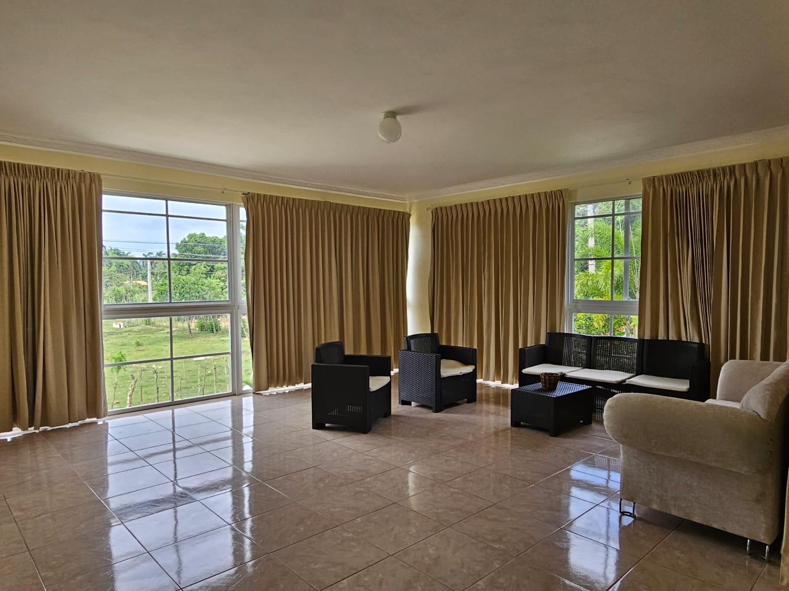 casas vacacionales y villas - Se Vende Villa en Cabrera 4