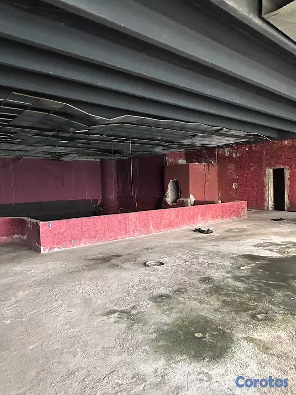 oficinas y locales comerciales - Venta de Edificio en el malecón  5