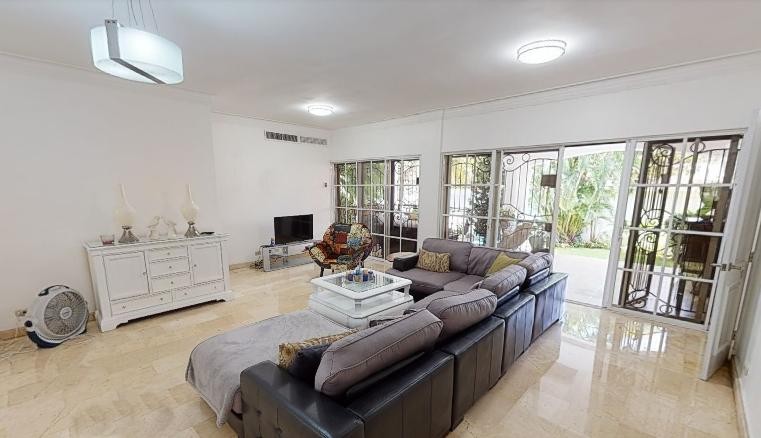 casas - Elegancia y Comodidad en Los Cacicazgos 0