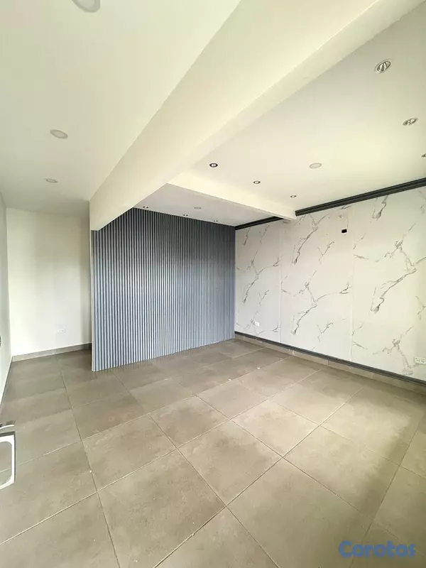 oficinas y locales comerciales - LOCAL COMERCIAL  4
