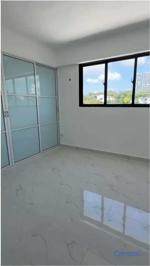 apartamentos - Vendo Apartamento en la independencia con terraza 4