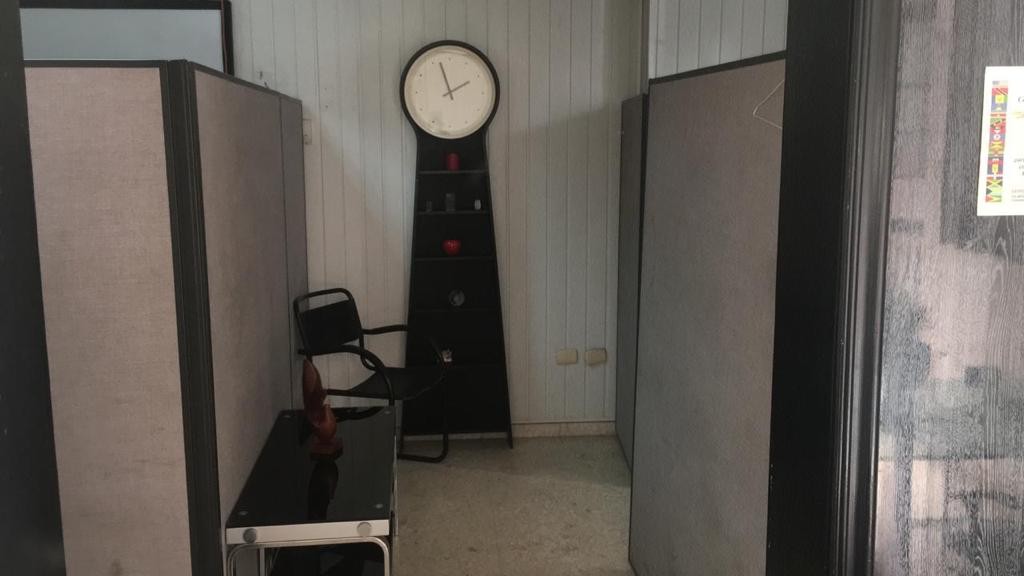 oficinas y locales comerciales - Se vende local comercial en Gazcue 5