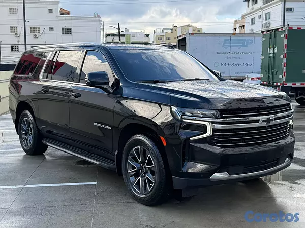 jeepetas y camionetas - Chevrolet Suburban LT 2022 5
