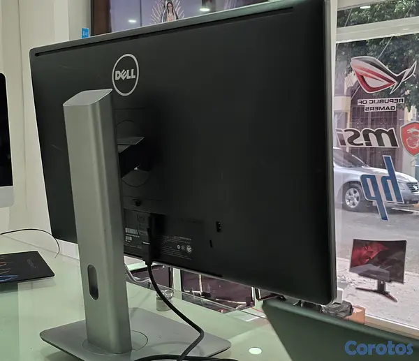 computadoras y laptops - Monitor Dell 24 Pulg full 1080p hdmi  Pantalla giratoria usb  4