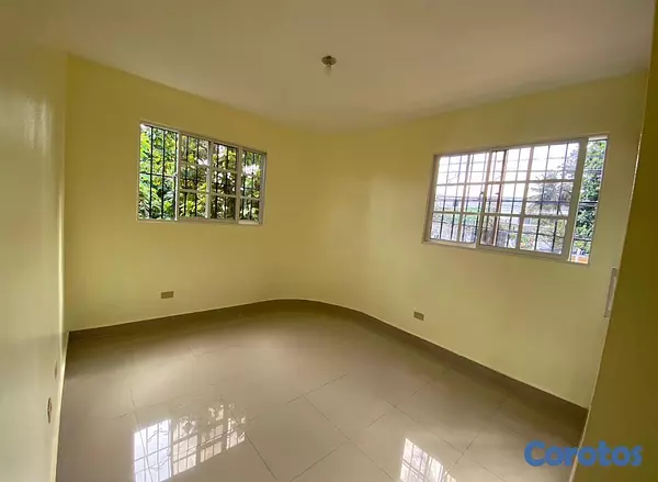 casas - Venta de casa de 2 niveles en charles de Gualle 6
