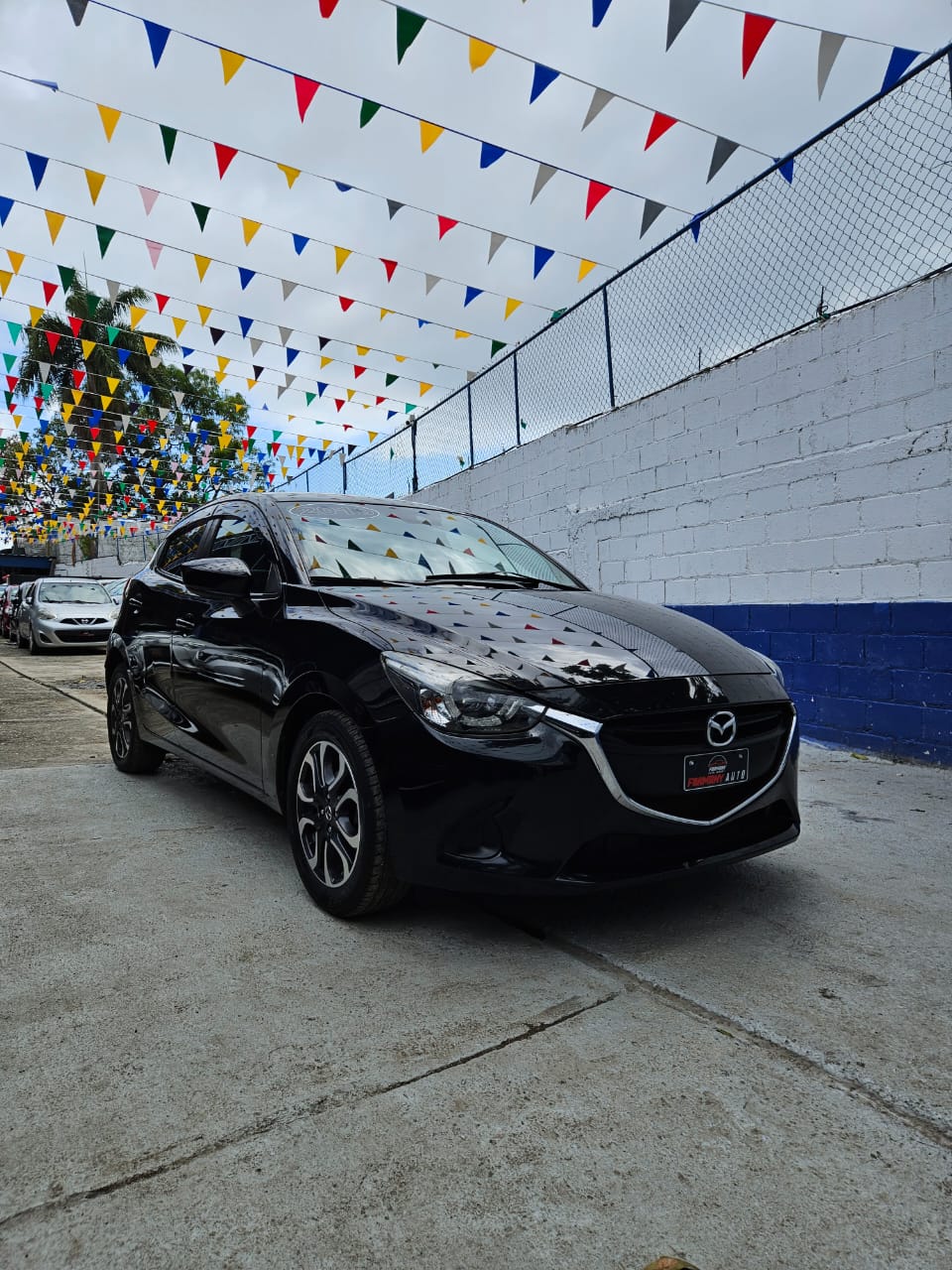 carros - MAZDA DEMIO