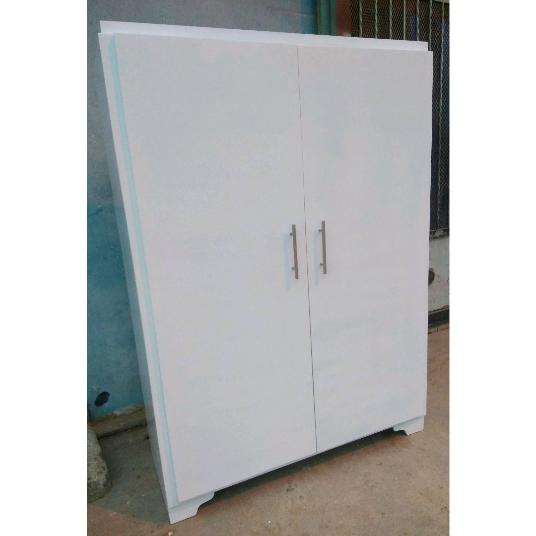 muebles y colchones - Closet  en color blanco grande  3