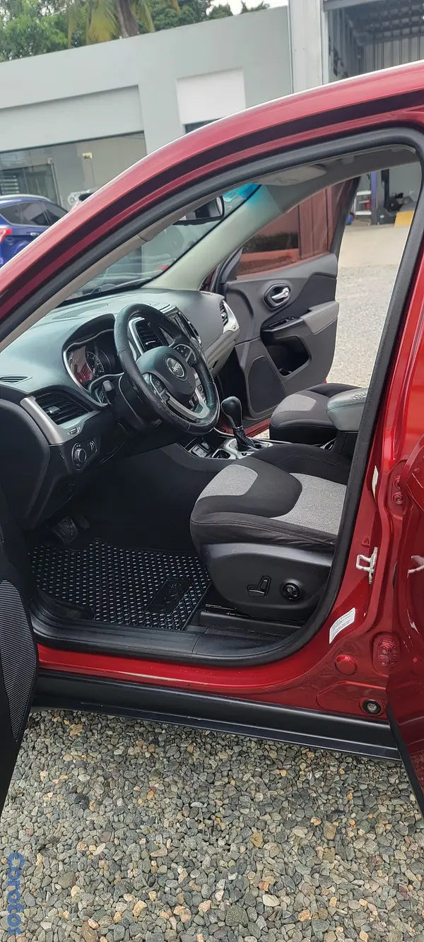 jeepetas y camionetas - JEEP GRAND CHEROKEE SPORT 2014 7