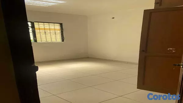 casas - Casa en Venta en la Independecia de 10 habitaciones 9