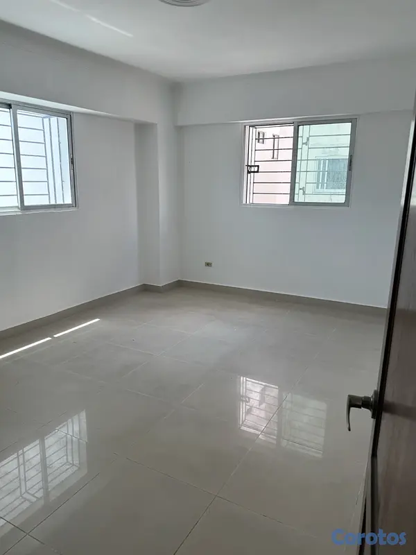 apartamentos - Apartamento en Alquiler - Bella Vista |
Amplio y Cómodo.  10