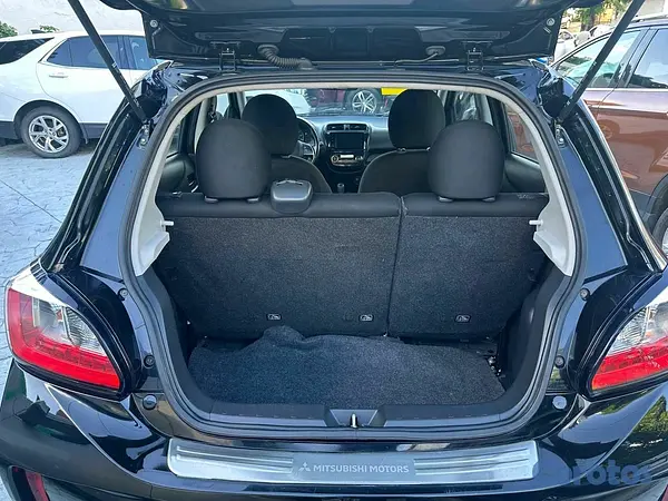 carros - Mitsubishi mirage black edition 2022 710,000 11