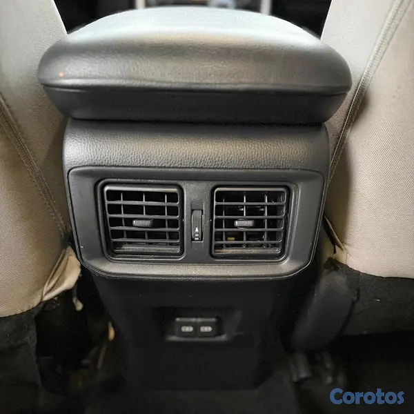 jeepetas y camionetas - TOYOTA RAV4 XLE 2022 3