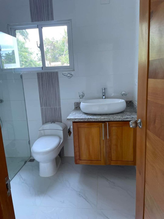 casas - Moderna y acogedora casa totalmente nueva a 3 minutos de la playa 2