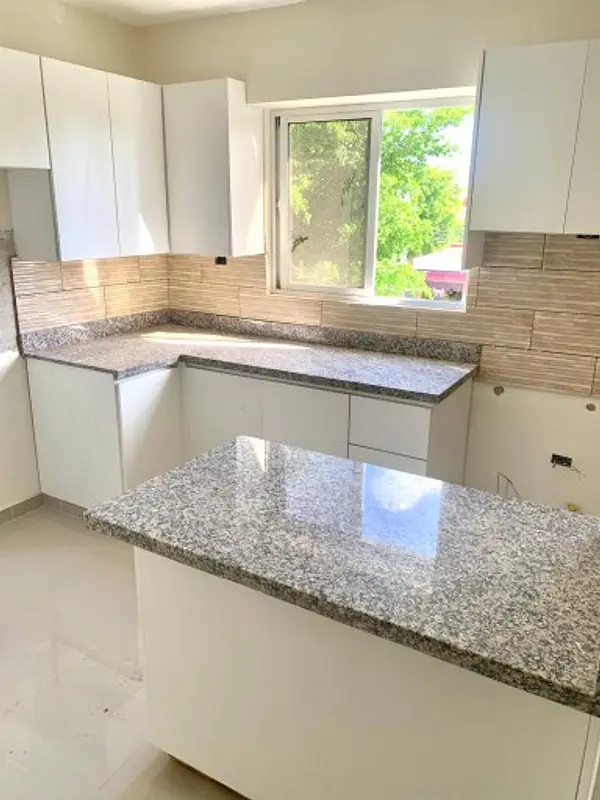 apartamentos - Vendo apartamento en Av. Independencia, 2do Nivel.  5