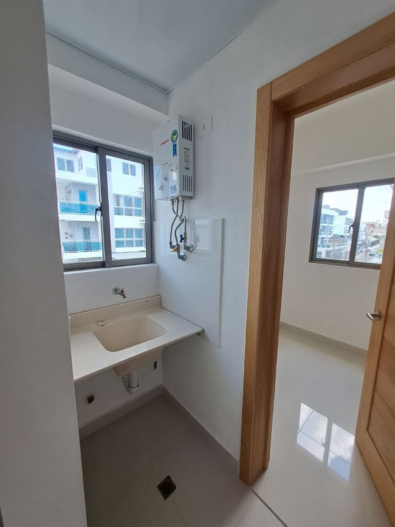 apartamentos - Apartamento Nuevo 3er piso En Los Prados 
 4