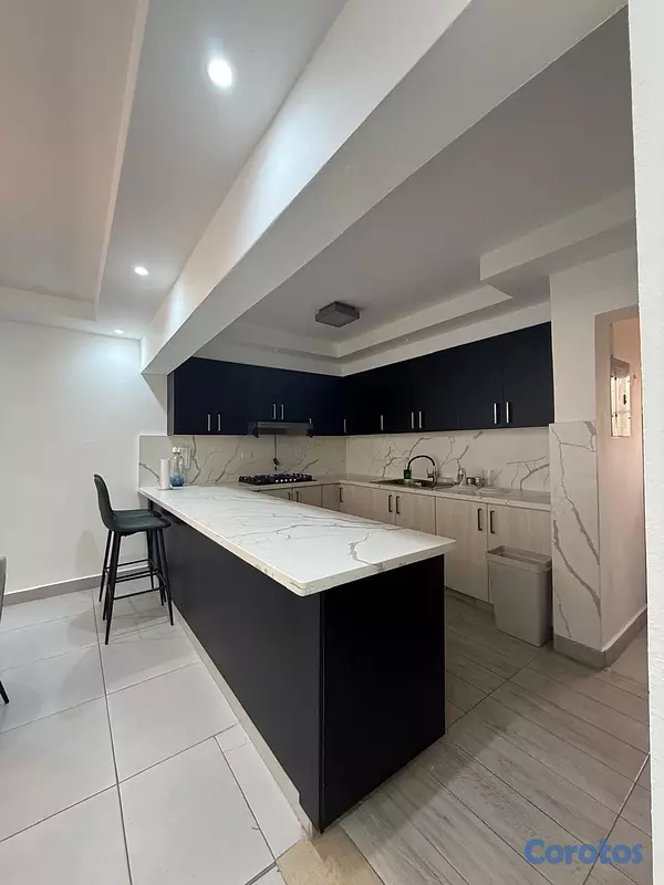 apartamentos - vendo en el millón piso 4 dos habitaciones dos baños parqueo balcón servicio  5