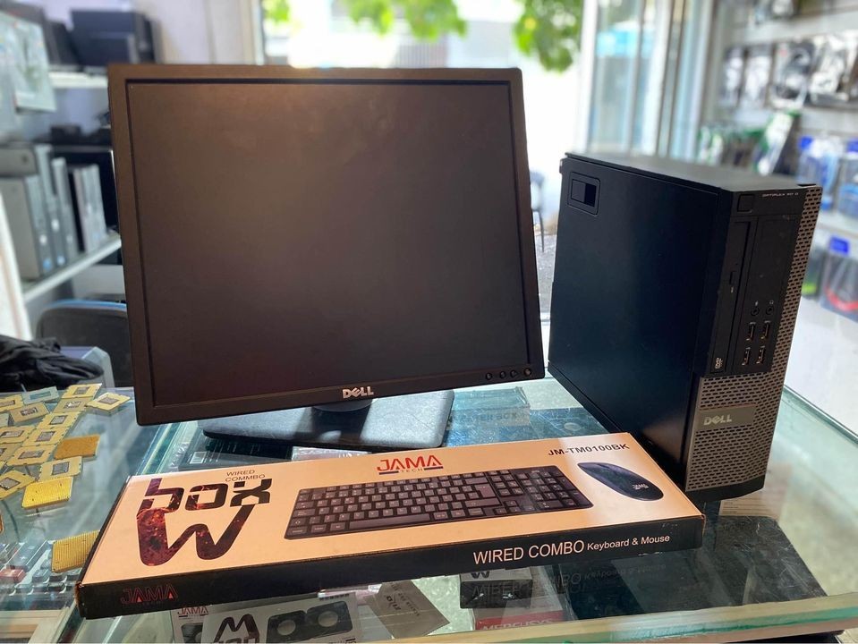 computadoras y laptops - COMPUTADORA COMPLETA INTEL CORE I3 MONITOR DE 19 PULGADAS MOUSE TECLADO Y CABLES